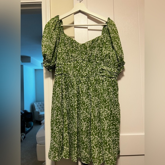 Ruched Ruffle Puff Sleeve Mini Dress - Picture 4 of 4